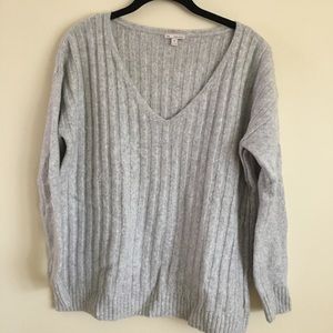 Gap sweater